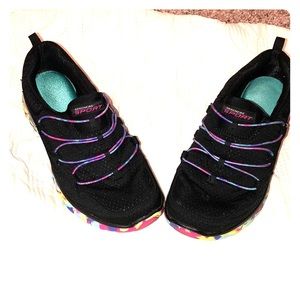 8.5 women Skechers Sport slip on sneakers